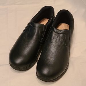 Sketchers shape-ups clogs